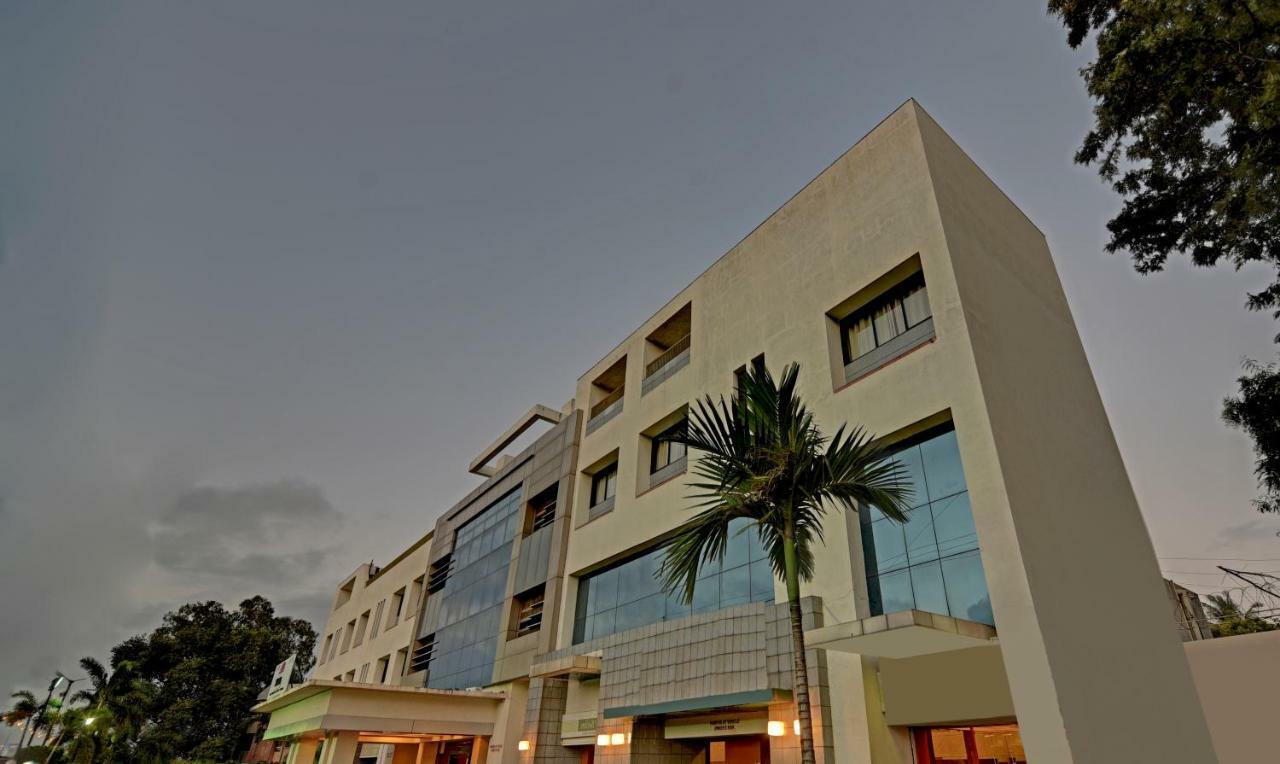 Treebo Trend Surya Nashik Hotel Exterior photo